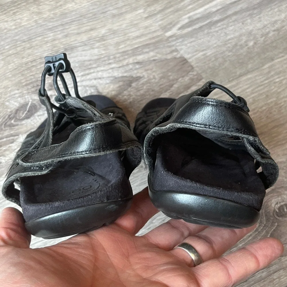 Abeo Gladiator Sandals Black‎ Leather Womens 6